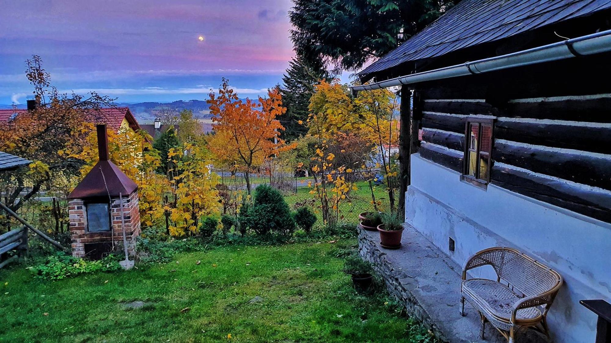 Malebná chalupa u Javorníku na Šumavě Vacov Exterior foto
